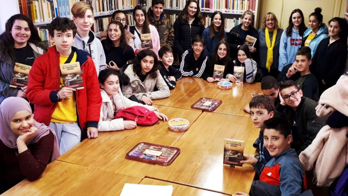 Sessió del curs passat amb l´escriptora Montserrat Segura. Amb ella vam comentar la seva darrera novel.la El contracte Wong